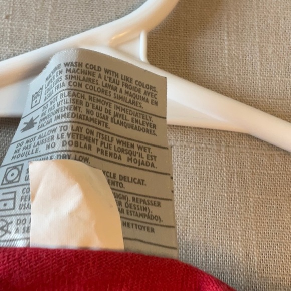 Nike Men's Red and Black Short Sleeve Tee - Picture 5 of 5